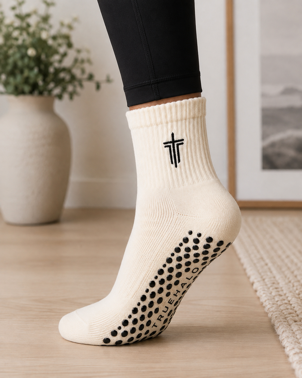 Grip Crew Socks - Ivory