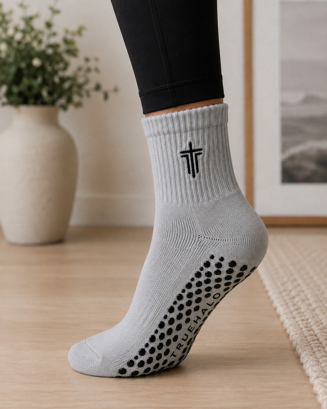 Grip Crew Socks - Gray
